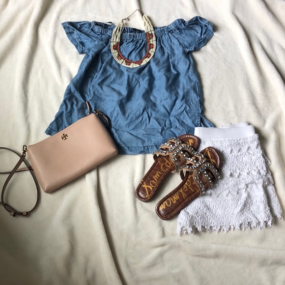 Beaded Cream and Coral Necklace - Picture 2 of 9